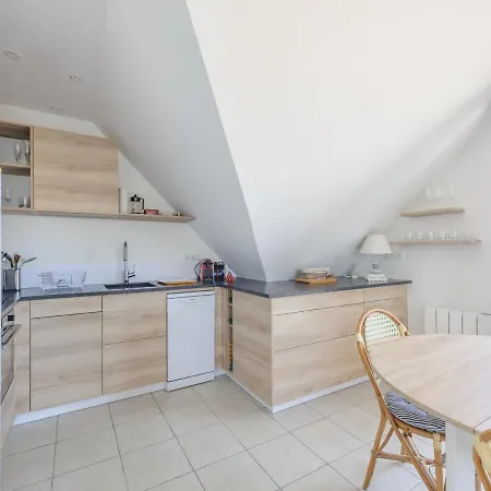 T2 En Front De Avec Balcon, Wifi Et Parking - - Fr-1-535-5 *